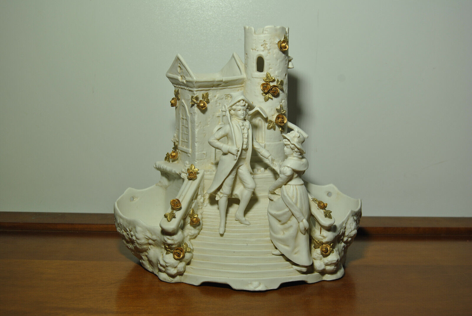 Picture 4 of 24