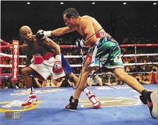 JUAN MANUEL MARQUEZ SIGNED AUTOGRAPH 8x10 PHOTO PICTURE TRISTAR COA BOXING HOF JUAN MANUEL MARQUEZ SIGNED AUTOGRAPH 8x10 PHOTO PICTURE TRISTAR COA BOXING HOF