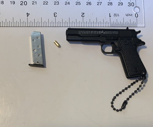 1:3 Toy Pistol Gun Metal Mini Model Keychain W/ Disassembly Bullet Clip New Blk - Picture 4 of 4