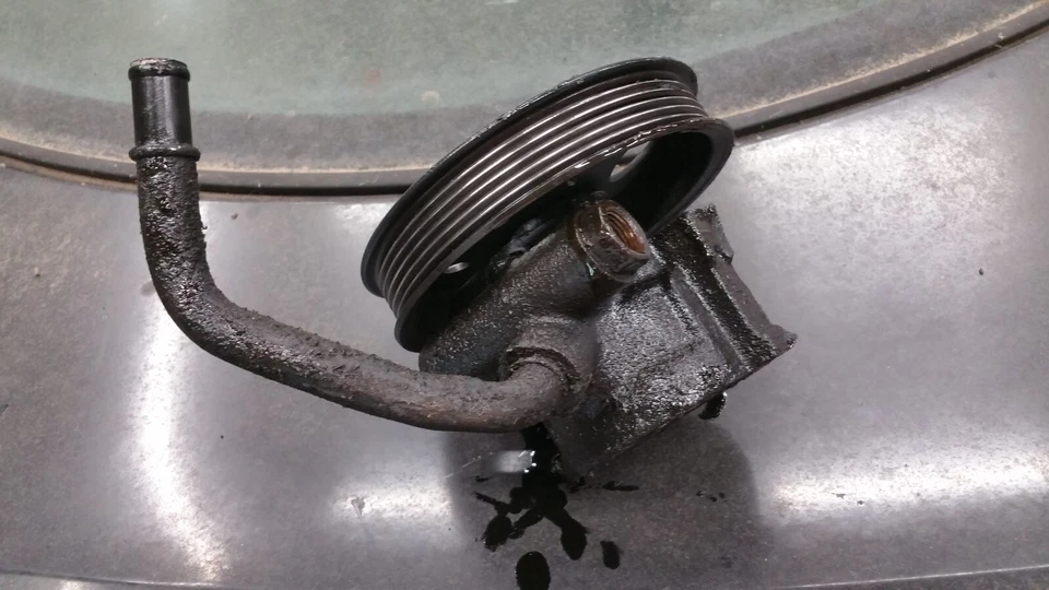 Bomba y polea de dirección asistida Firebird Camaro 1995-2002 serie 3800 2 V6 Foto 2 de 4