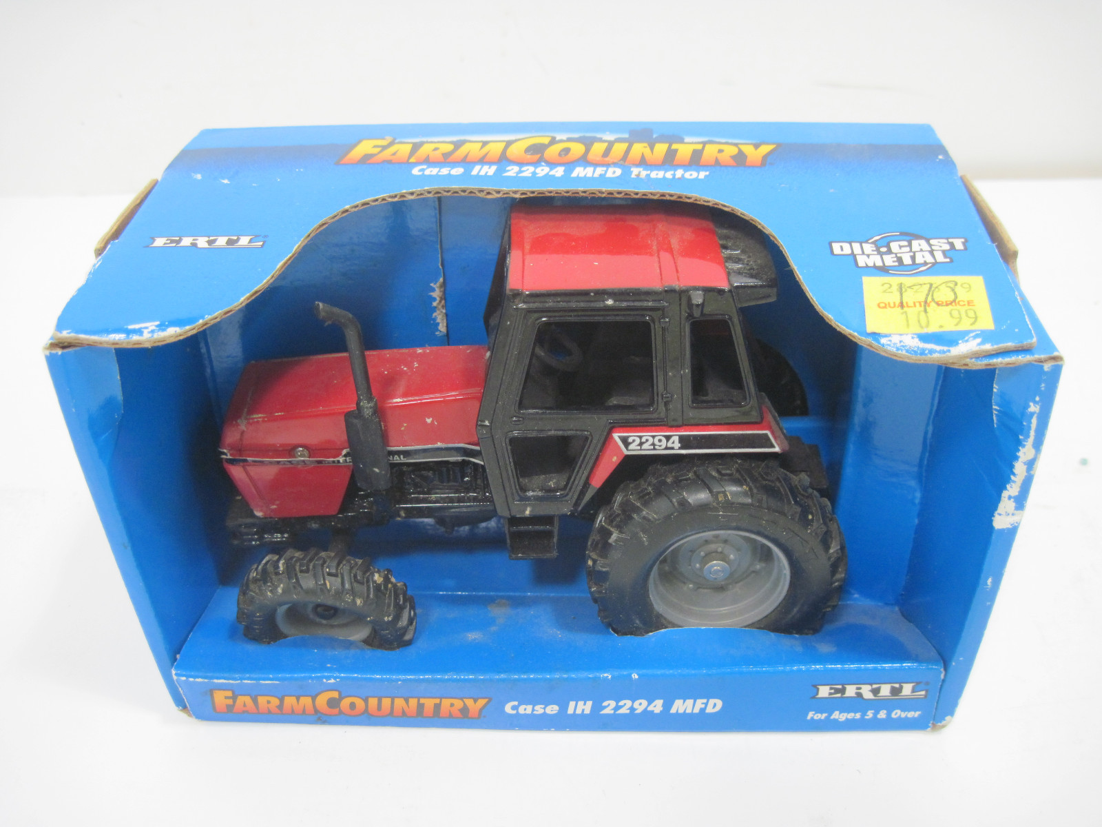 NIB ERTL IH INTERNATIONAL 2294 FARM TRACTOR WITH CAB CAB CAB DIE CAST FARM USA e66621 NIB ERTL IH INTERNATIONAL 2294 FARM TRACTOR WITH CAB CAB CAB DIE CAST FARM USA e66621