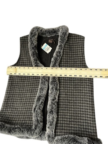 New J. McLaughlin Alina Cashmere Knit Vest XS Faux Fur Trim Gray New With Tags - Picture 9 of 9