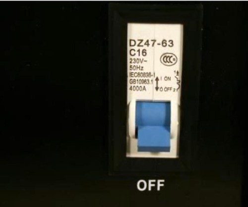 Universal PAC 2000W Step Down & Step-Up Voltage Converter 240V/120V/100V US/JAP - Picture 3 of 5