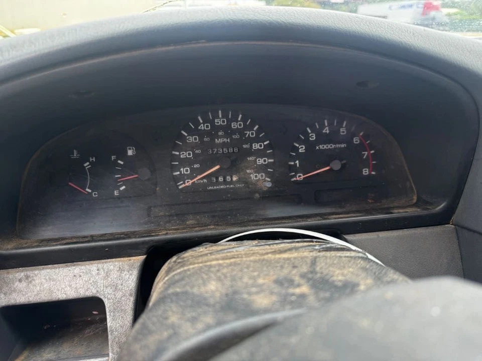 Cristal trasero usado se adapta a: Nissan PICKUP 1995 deslizante trasero grado B Foto 4 de 4