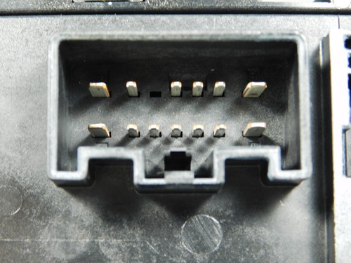 2007 - 2014 Ford Expedition Lincoln Navigator Fuse Box Relay 7L1T-15604-BJ OEM - Picture 10 of 12