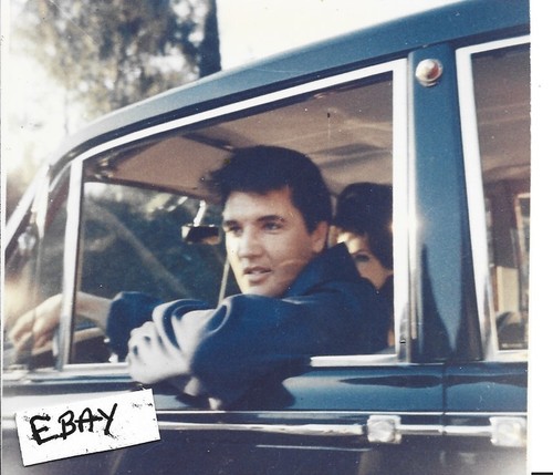 SELTENES ELVIS FOTO ORIGINAL CANDID PRISCILLA IM AUTO 60ER JAHRE NACHLASS LOT 24