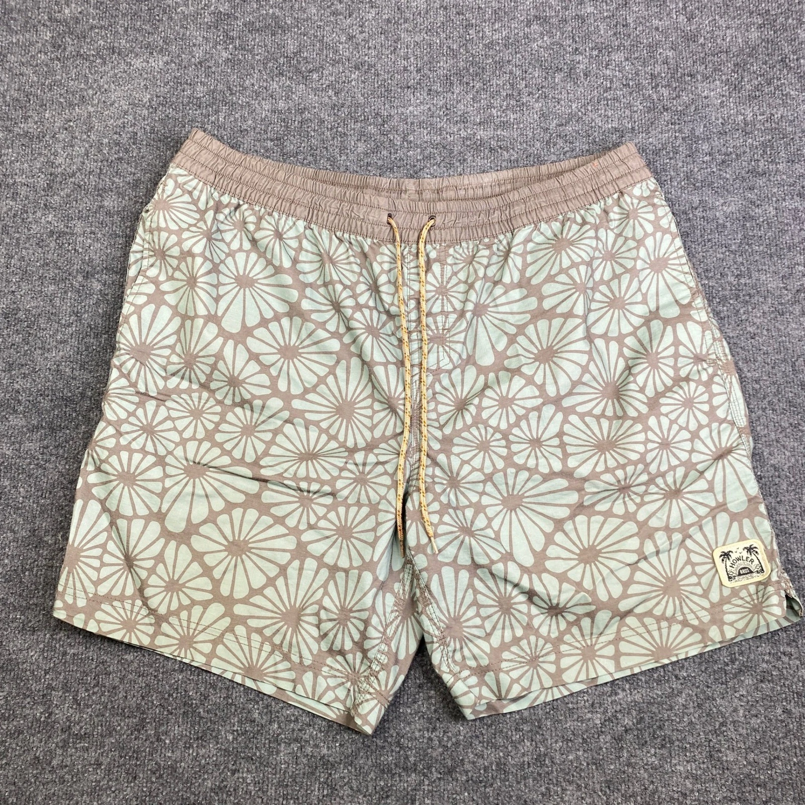 Howler Brothers Mens Horizon Hybrid Shorts Green Brown Floral Sunburst Size 40