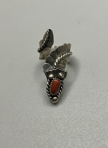 Toller Vintage großer Navajo Sterlingsilber & rote Koralle Bypass Indianer Ring s8