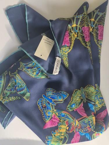 Carlisle VINTAGE 100% Silk Bright Bold Pink Blue Butterfly paisley print Scarf - Picture 5 of 5