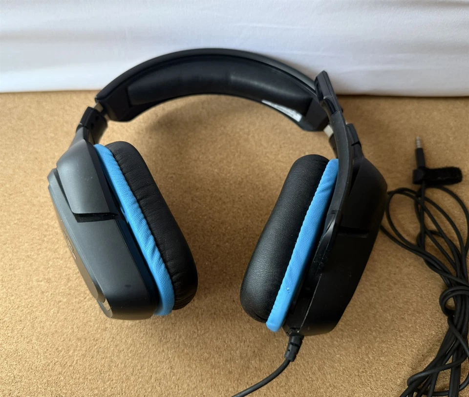 Logitech - G432 Wired Gaming Headset for PC - Black/Blue Headphones - Image 3 of 4