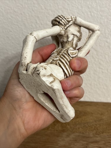Skeleton In Yoga Position Halloween White Ceramic Skeleton Statue Figurine - 第 21/21 張圖片