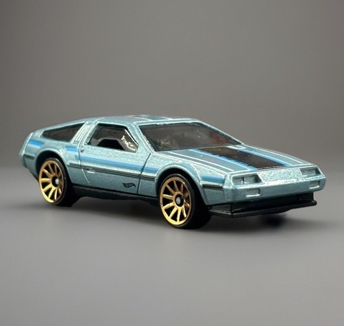 Hot Wheels DMC Delorean 2023 HW Gli anni 80