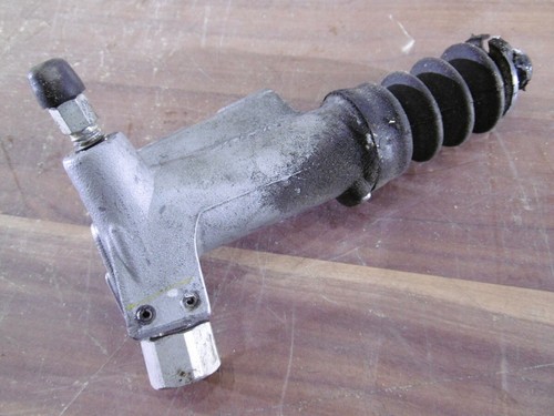 Honda CR-Z Clutch Slave Cylinder - Picture 2 of 6