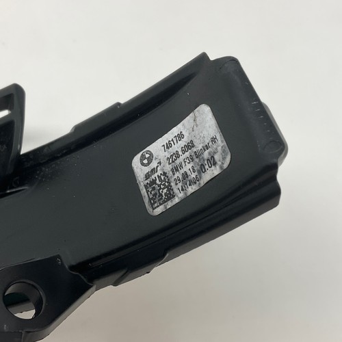 OEM BMW X2 F39 Right Side Mirror LED Signal Indicator 7461786 RH - Picture 6 of 8