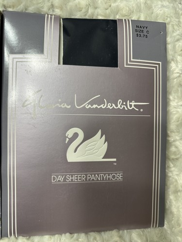 Vintage lot of 3 NOS Gloria Vanderbilt Pantyhose Navy Beige Day Sheer Size C USA - Picture 5 of 10