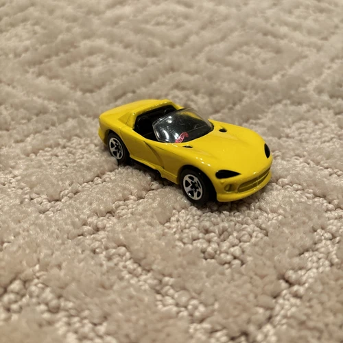 Dodge Viper RT 10 Hot Wheels Diecast Car Vintage 90s Yellow Convertible Vehicle