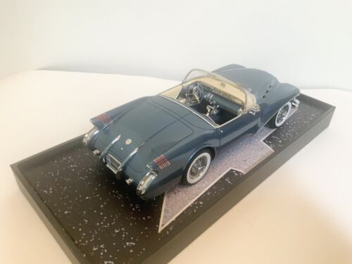 1/18 1954 Buick Wildca II Concept car LE 999 pcs. Minichamps - Picture 5 of 8