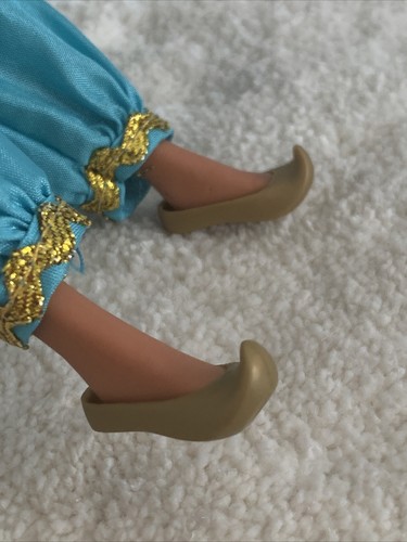 Prinzessin Jasmin Puppe von Aladdin angezogen / Schuhe Disney Barbie Größe sehr guter Zustand - Bild 6 von 9