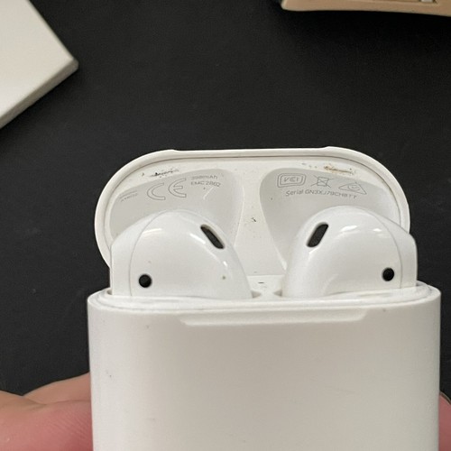 ORIGINAL Apple AirPods 1 generazione bianche USED check Pictures Read Descr - Zdjęcie 4 z 14