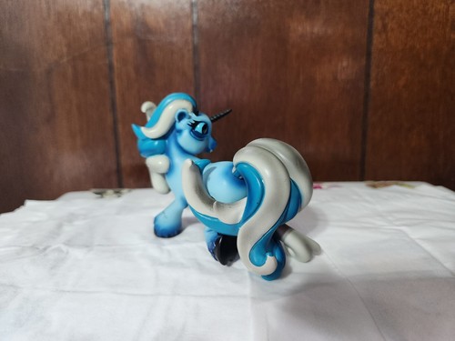 Teeny Demons Frostbite Figure My Little Demons Art Statue - Picture 4 of 18