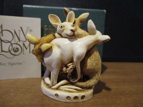 Harmony Kingdom Baby Boomer V2 Kangaroos UK Made Marble Resin Box Figur