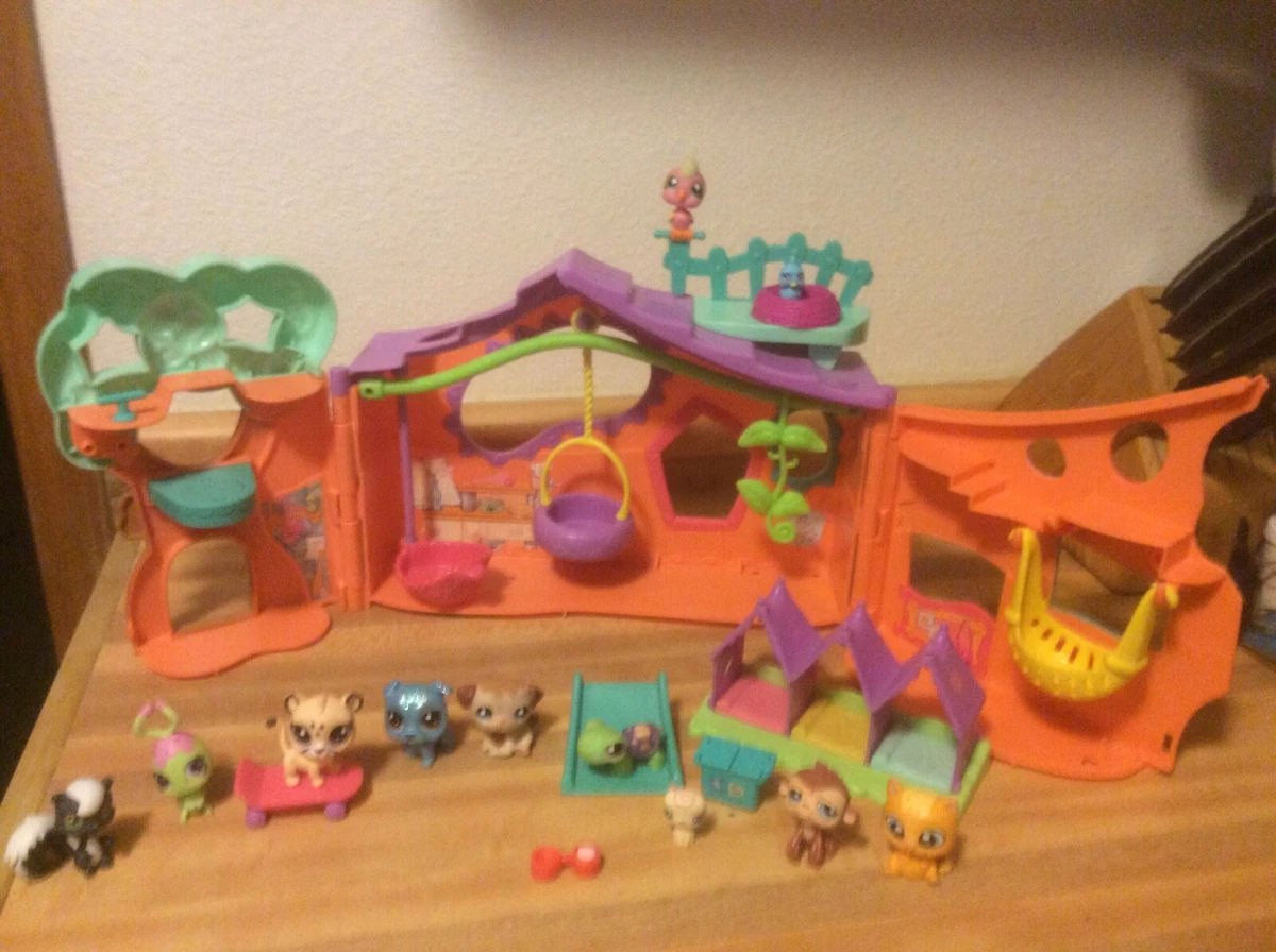 Hasbro Littlest Pet Shop Pet Clubhouse