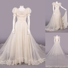 Chiffon Wedding Dresses Light Champagne Short Sleeves Sweep Train Bridal Gowns
