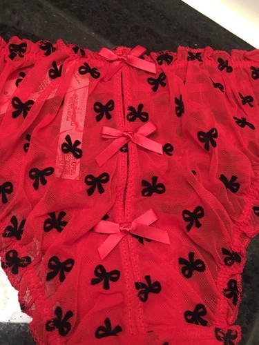 NEW Victoria’s Secret Ruffle Cheeky Panty Peek A Boo Open Back Bows Red Small S - Picture 3 of 5