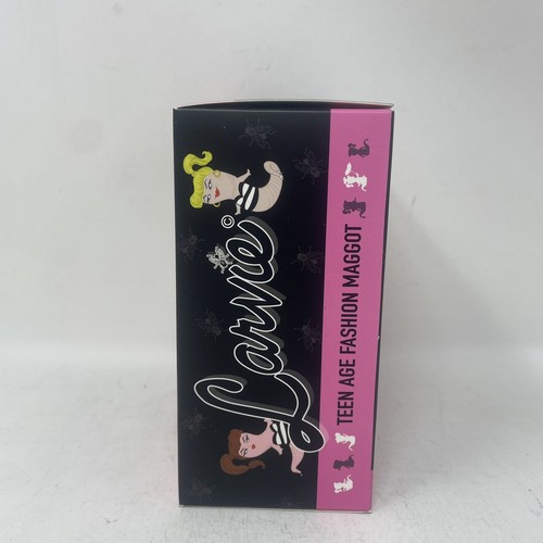 Larvie Barbie Doll Mock Teen Age Fashion Maggot Blonde SEALED NRFB - Picture 4 of 6