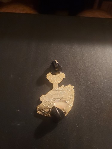 2011~Hard Rock Cafe ~San Diego~ Dog Surfing Pin - Picture 2 of 2