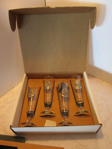 Vintage Glass 4-Pilsner Beer w/ FORT Pewter Baseball Medallions 10 Oz. NOS 1980s - Picture 2 of 12