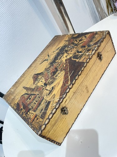 Ancienne Boite En Bois PYROGRAVE Décor Alsace Cigogne Signée Boli - Picture 17 of 17