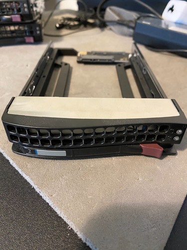 Fenlink 2.5" to 3.5" Internal SSD FL1510 + Supermicro Hot-Swap Caddy - Picture 2 of 2