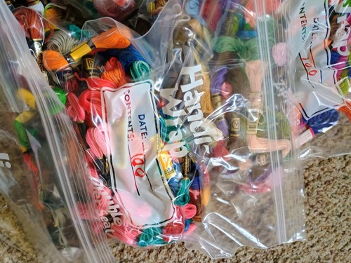 Lot 1500+ DMC & Others Embroidery Floss Skeins New and Used Plus Extras - Picture 7 of 20
