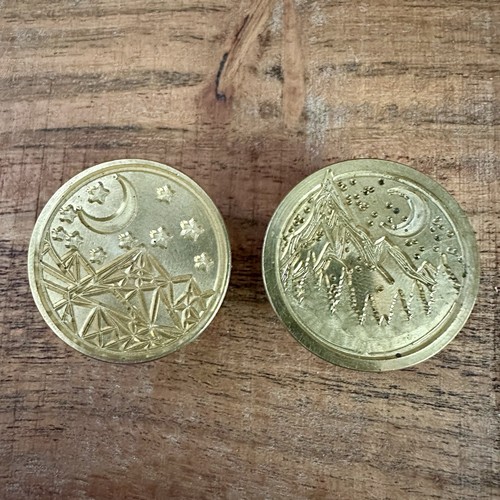 Brass Tone Wax Seal Stamp Set With 2 Handles And Interchangeable Seals - Picture 5 of 16