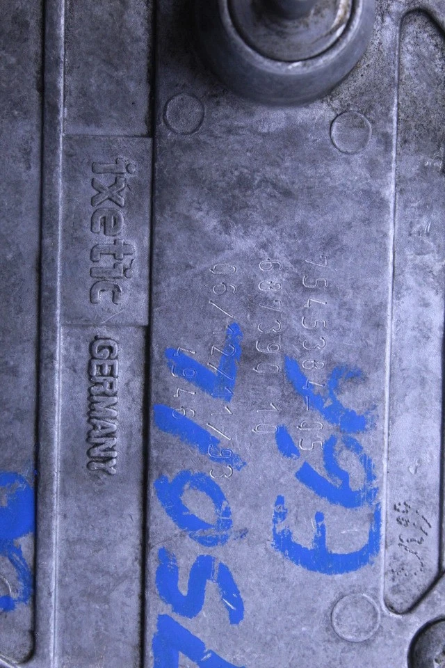 2008 BMW X5 Engine Mounted Vacuum Pump OEM Used Foto 2 de 4