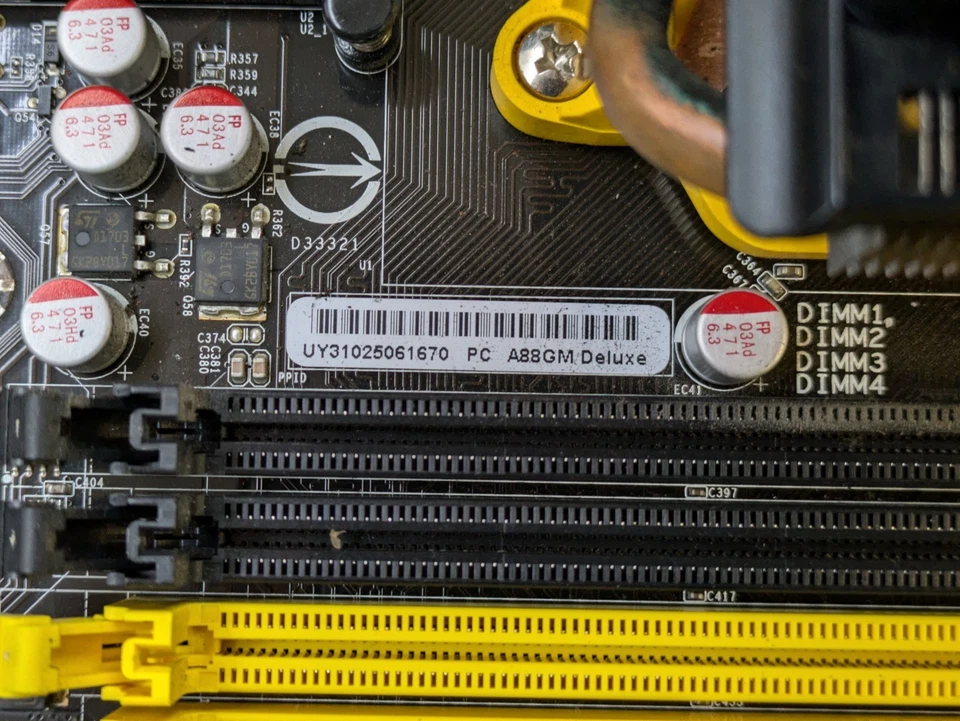 Foxconn A88gm Deluxe mATX Motherboard Socket AM3+ & AMD Phenom ii X6 & 4GB RAM - Image 3 of 4