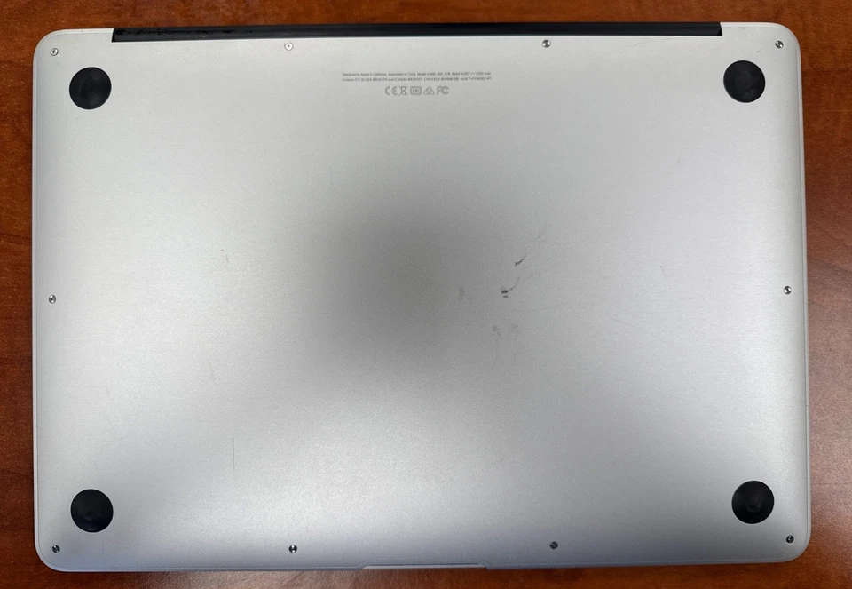 Apple MackBook Air A1466 13.3 inch Laptop 2017 2.2GHz 8GB RAM 250GB SSD - Image 3 of 4