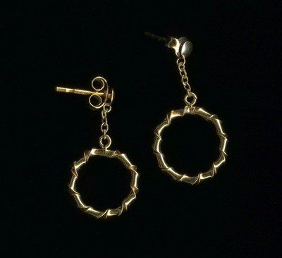 Neu 18K 1,63 Gramm feine massive Gelbgold gedrehte runde Kreis Creolen (QM