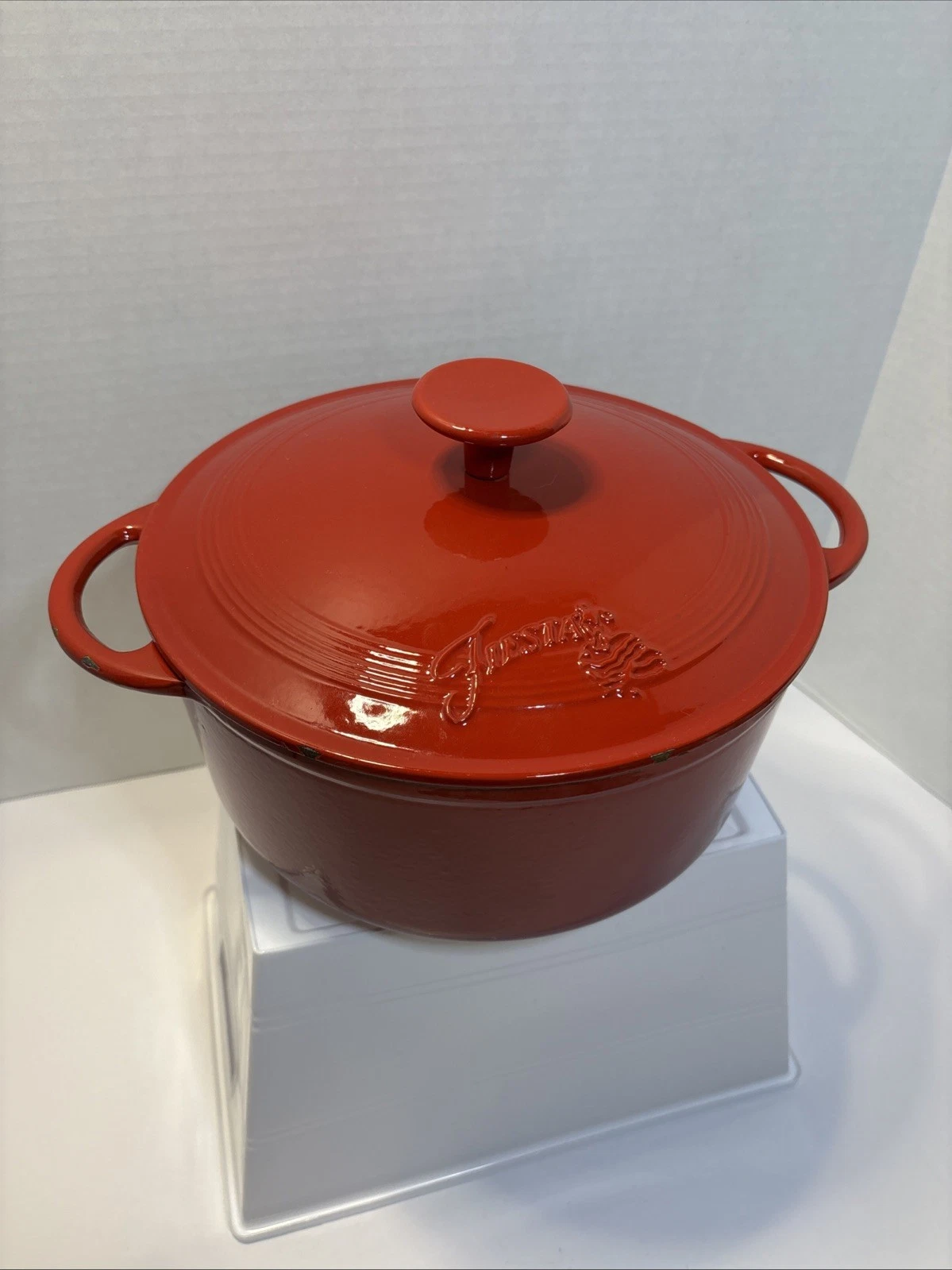 Fiesta Enameled Cast Iron Dutch Oven with Lid Scarlet Red Round Casserole Pot