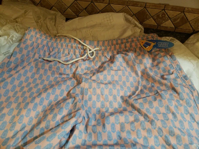 Wave Zone Built In Liner Mens Swim Trunks.  Tiki Print.  NWT.  Size XL - Image 4 of 4