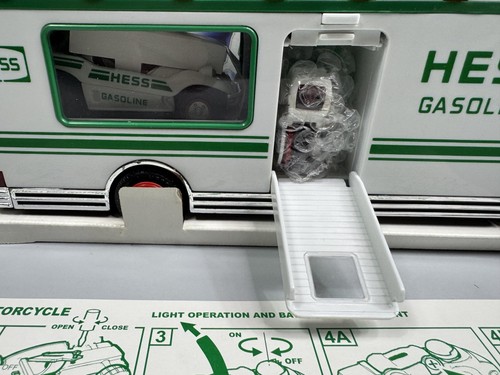 Vintage 1998 Hess Recreation Van with Dune Buggy Motorcycle New In Box Gift Set - Picture 11 of 19