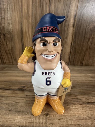 Mascota de baloncesto Saint Mary's College Gaels Gideon Gael Garden Gnomo 2021 SGA - Imagen 2 de 6