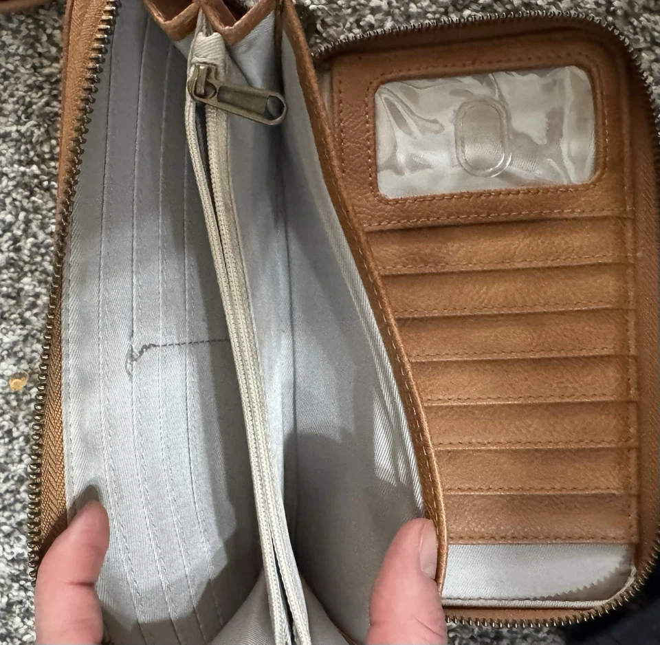 Cartera Thirty One, Rubí Mini, Paquete de Correa Extra Foto 3 de 4