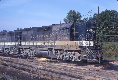 Original Dia - SOU Southern Rwy GP30m 2526 At Birmingham, AL. 10/73