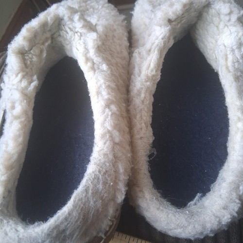 LL Bean Women's Ivory Knit Wicked Good Fleece Lined Cozy Slippers Size 9M - Picture 11 of 11