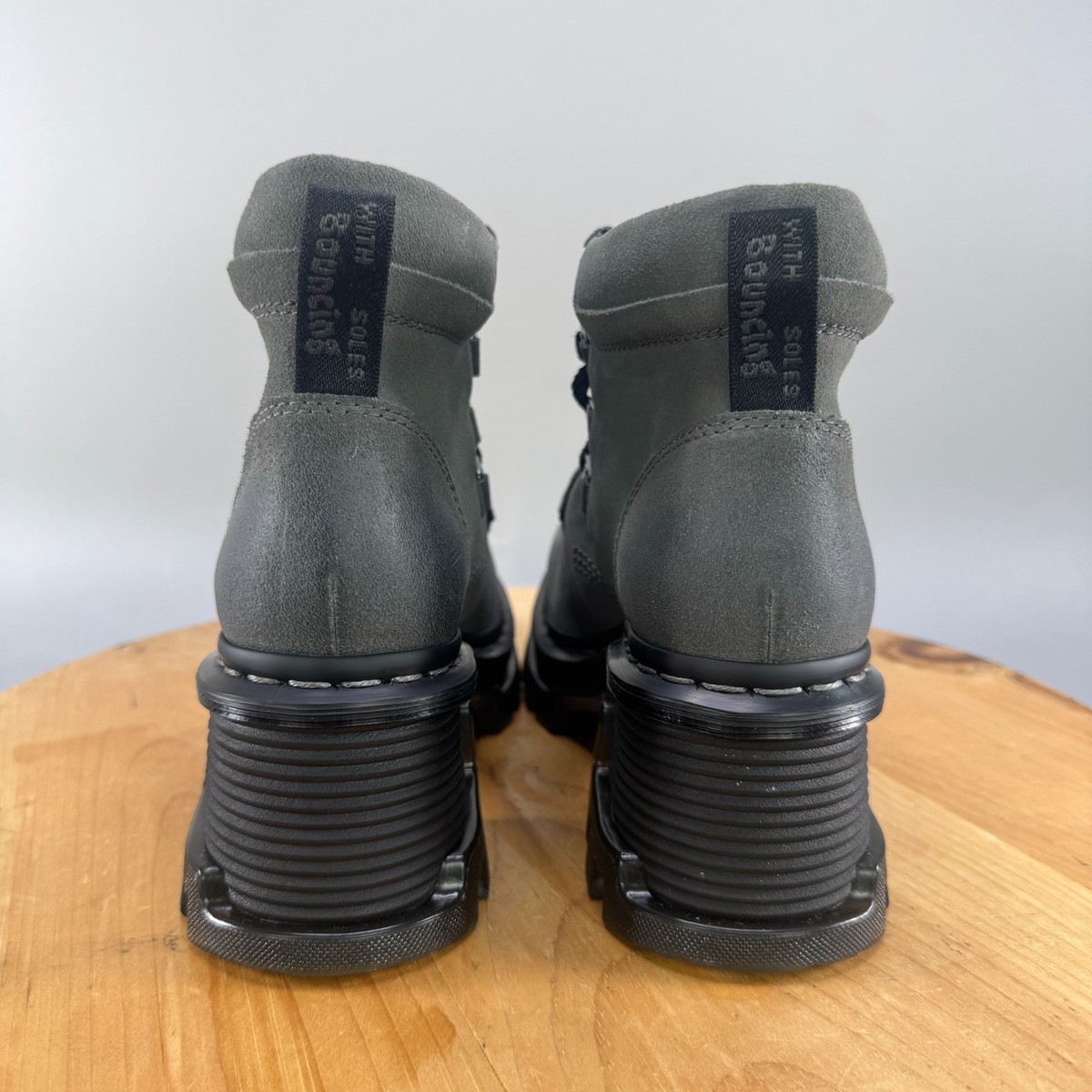 Dr Martens Corran 3I Womens Size 8 3-Eye Suede Heeled Boots Grey