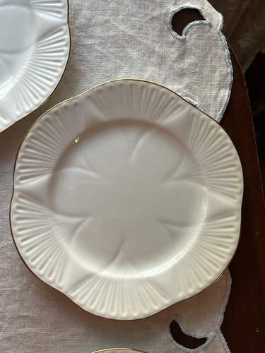 SHELLEY CHINA ENGLAND REGENCY DAINTY WHITE GOLD TRIM 7" DESSERT PLATES (5) - Picture 2 of 9
