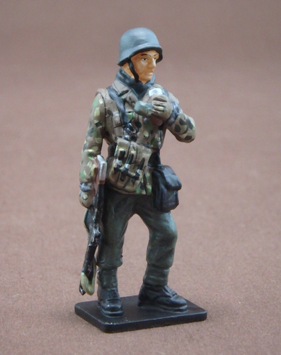 DEL PRADO COLLECTION TOY SOLDIER PANZERGRENADIER  ARDENNES GERMANY 1944