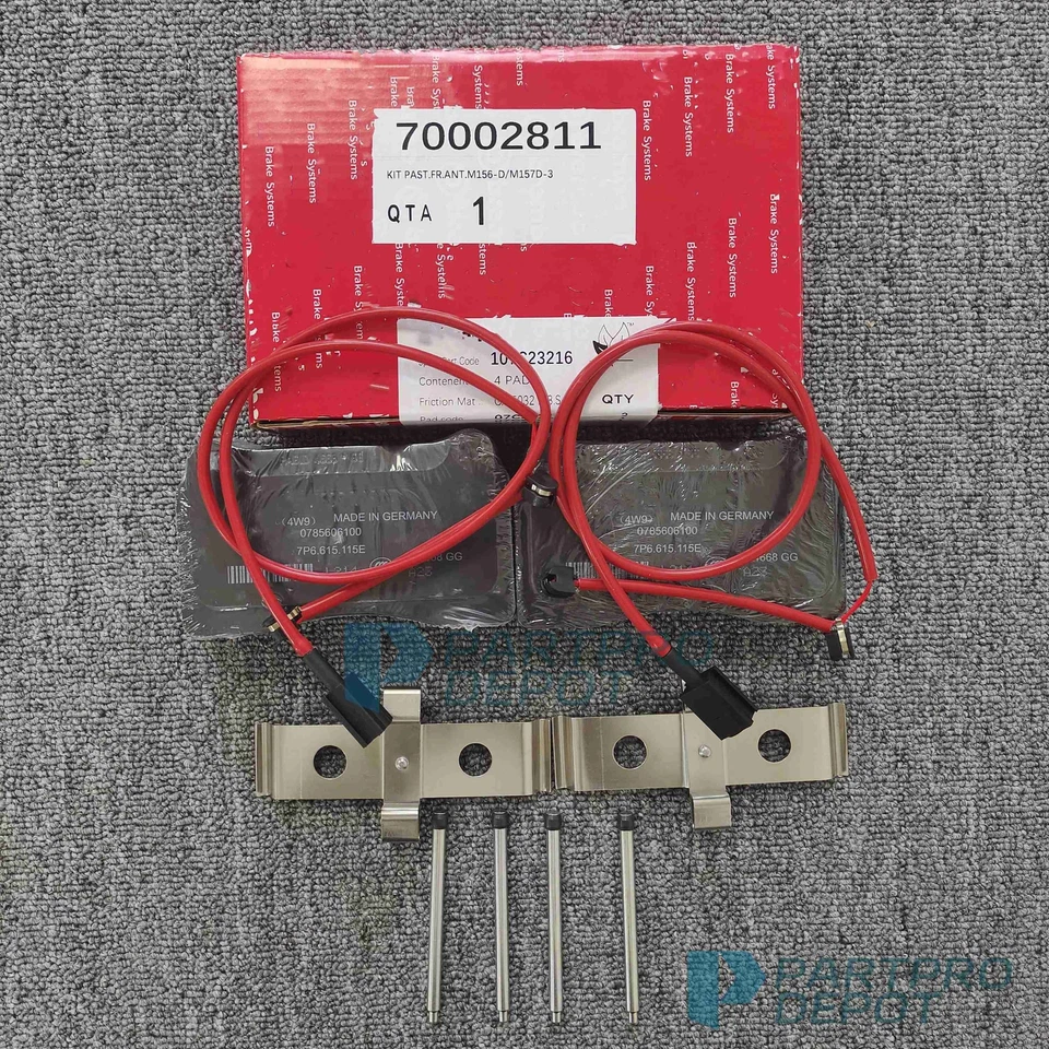 Комплект задних тормозных колодок 70002811 с пружинами и датчиками для Ferrari California 09-14 - Изображение 2 из 4